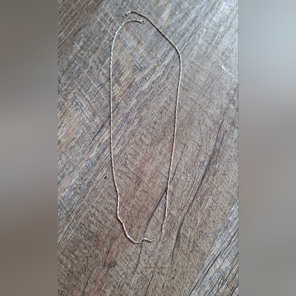 Elegant Silver Chain Necklace